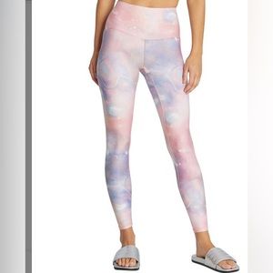 Gorgeous Wildfox brand,medium, pink cloudy wash cosmic 25 inch 5/8 leggings